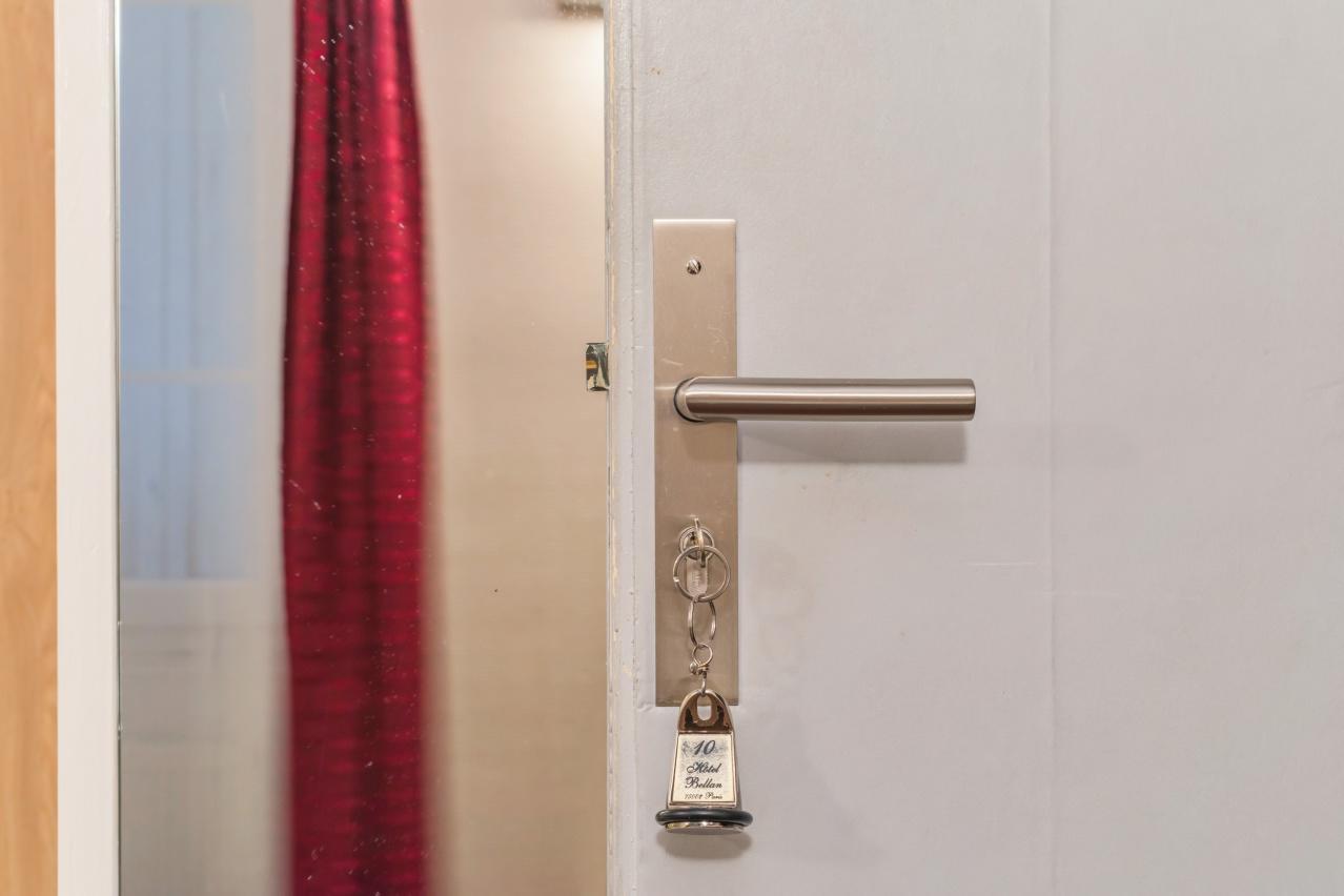Hotel Bellan Париж Екстериор снимка